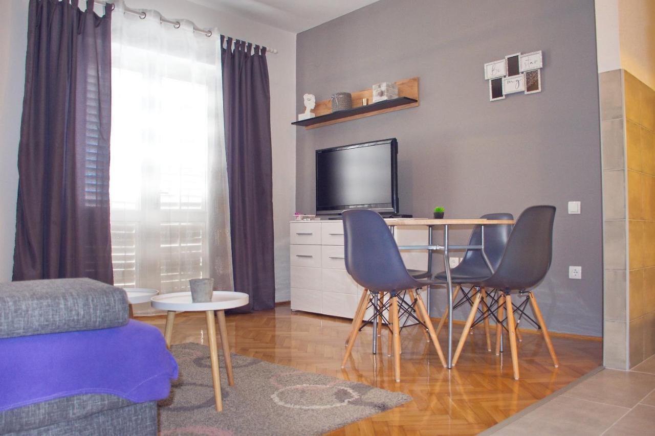נובליה Apartments Mike מראה חיצוני תמונה