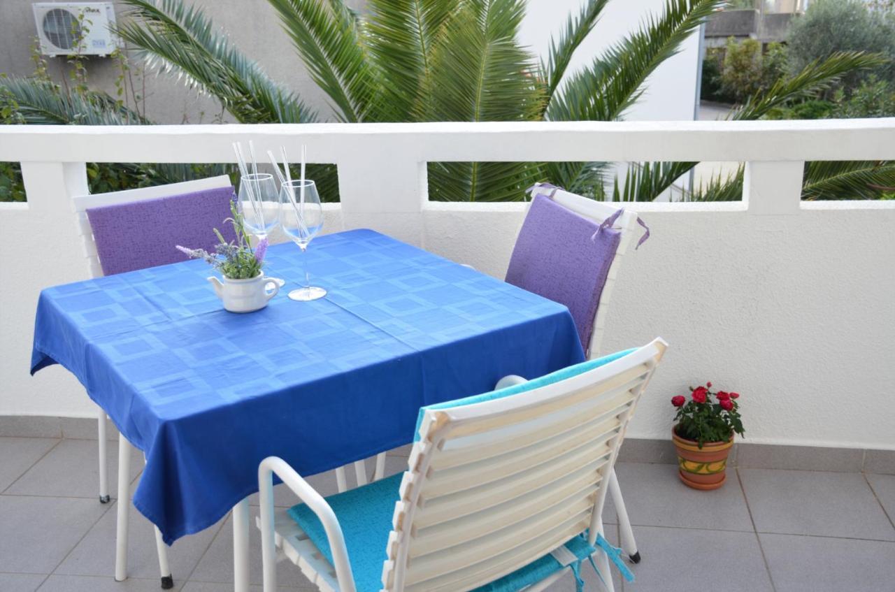 נובליה Apartments Mike מראה חיצוני תמונה