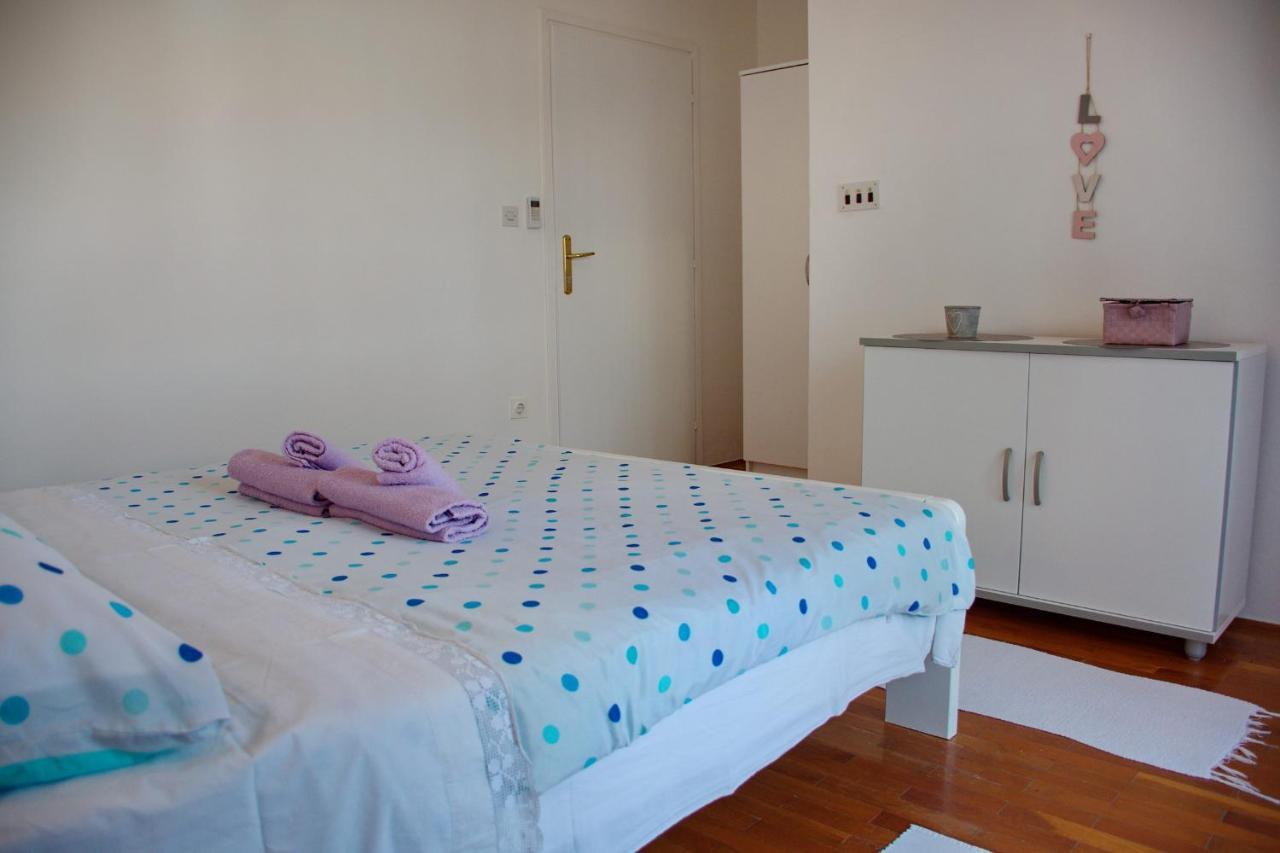 נובליה Apartments Mike מראה חיצוני תמונה