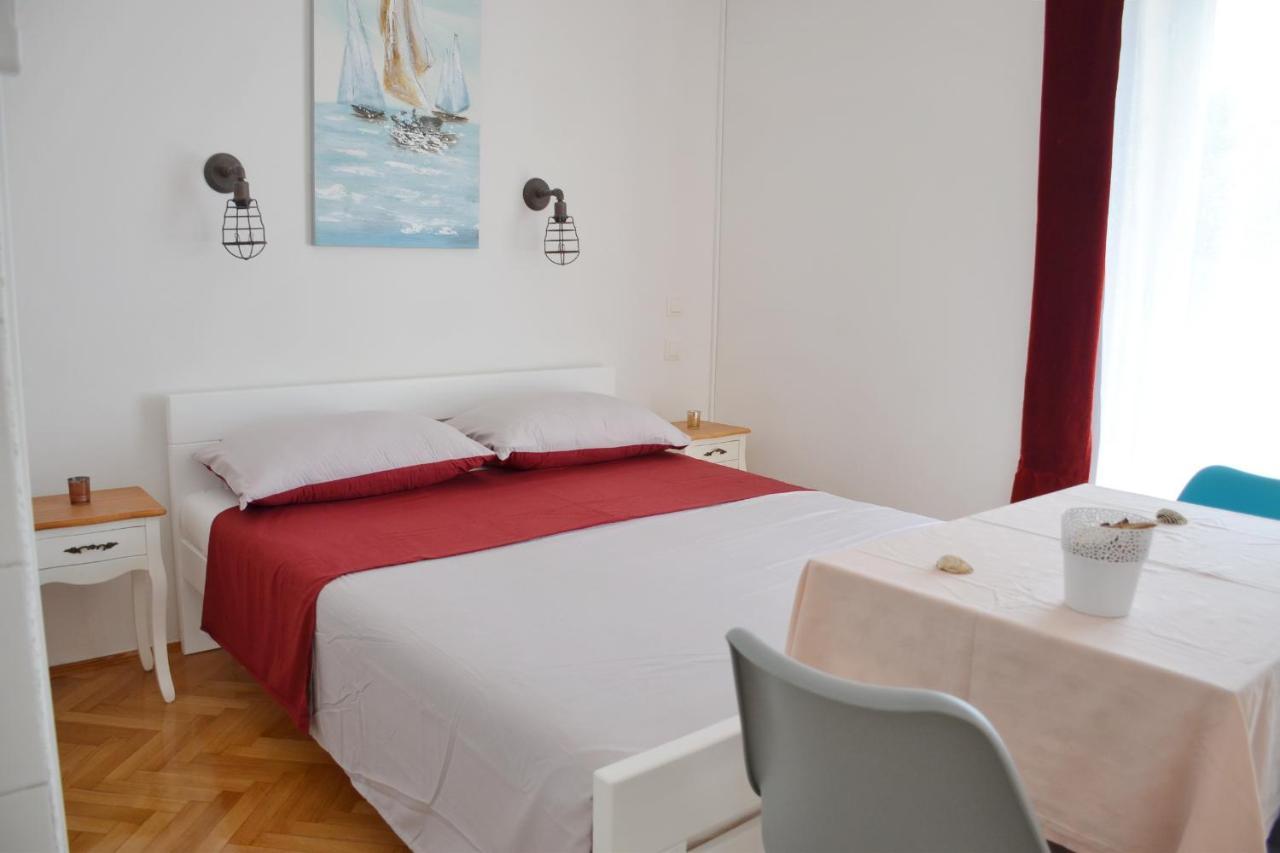 נובליה Apartments Mike מראה חיצוני תמונה