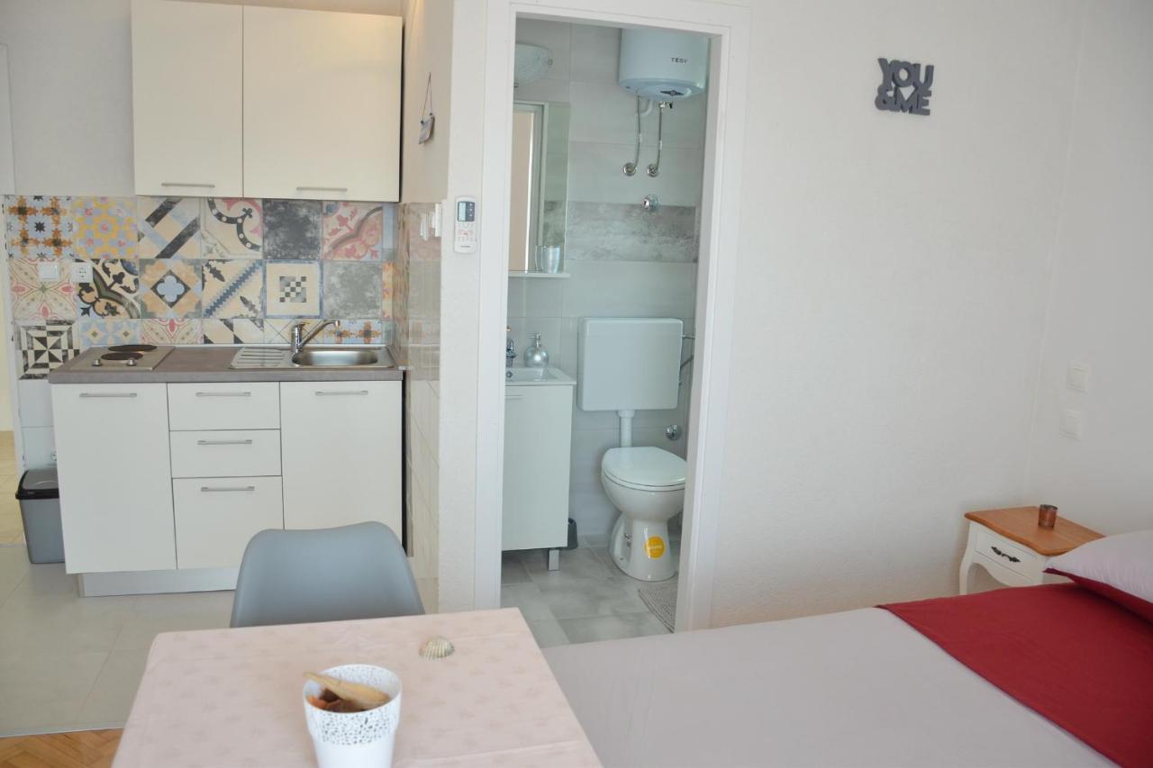 נובליה Apartments Mike מראה חיצוני תמונה