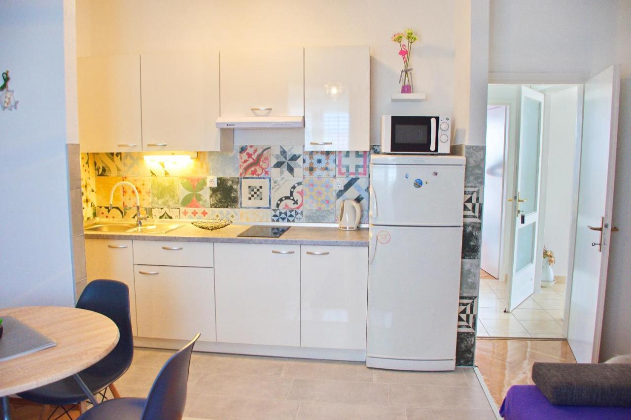 נובליה Apartments Mike מראה חיצוני תמונה
