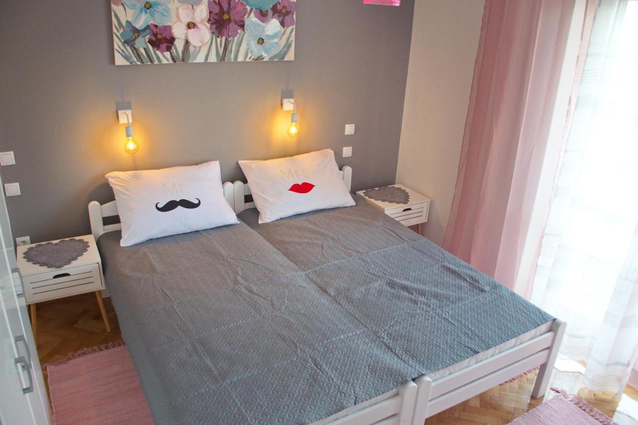 נובליה Apartments Mike מראה חיצוני תמונה